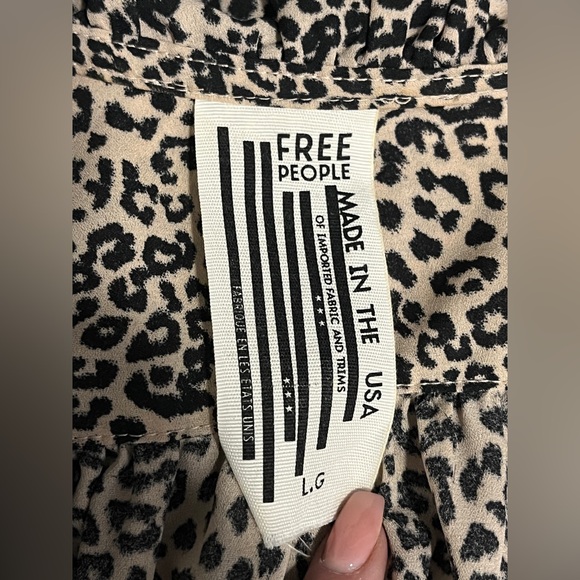 Free People Leopard Print Ruffle Long Sleeve Blouse Large - Picture 9 of 11